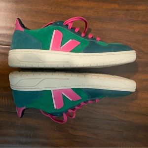 Veja Sneakers *RARE*